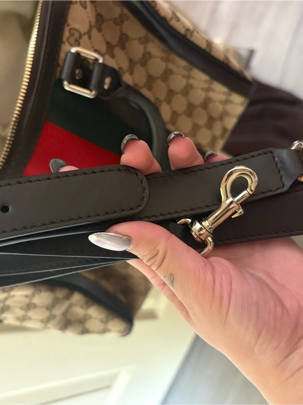 Gucci Beige GG Supreme Canvas Handbag with Red and Green Web